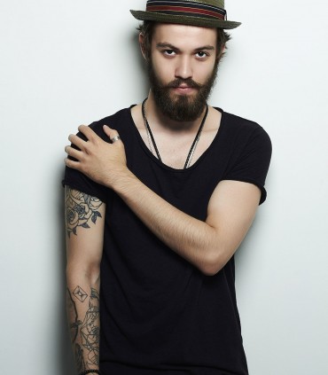 Scoop back solid white tank top